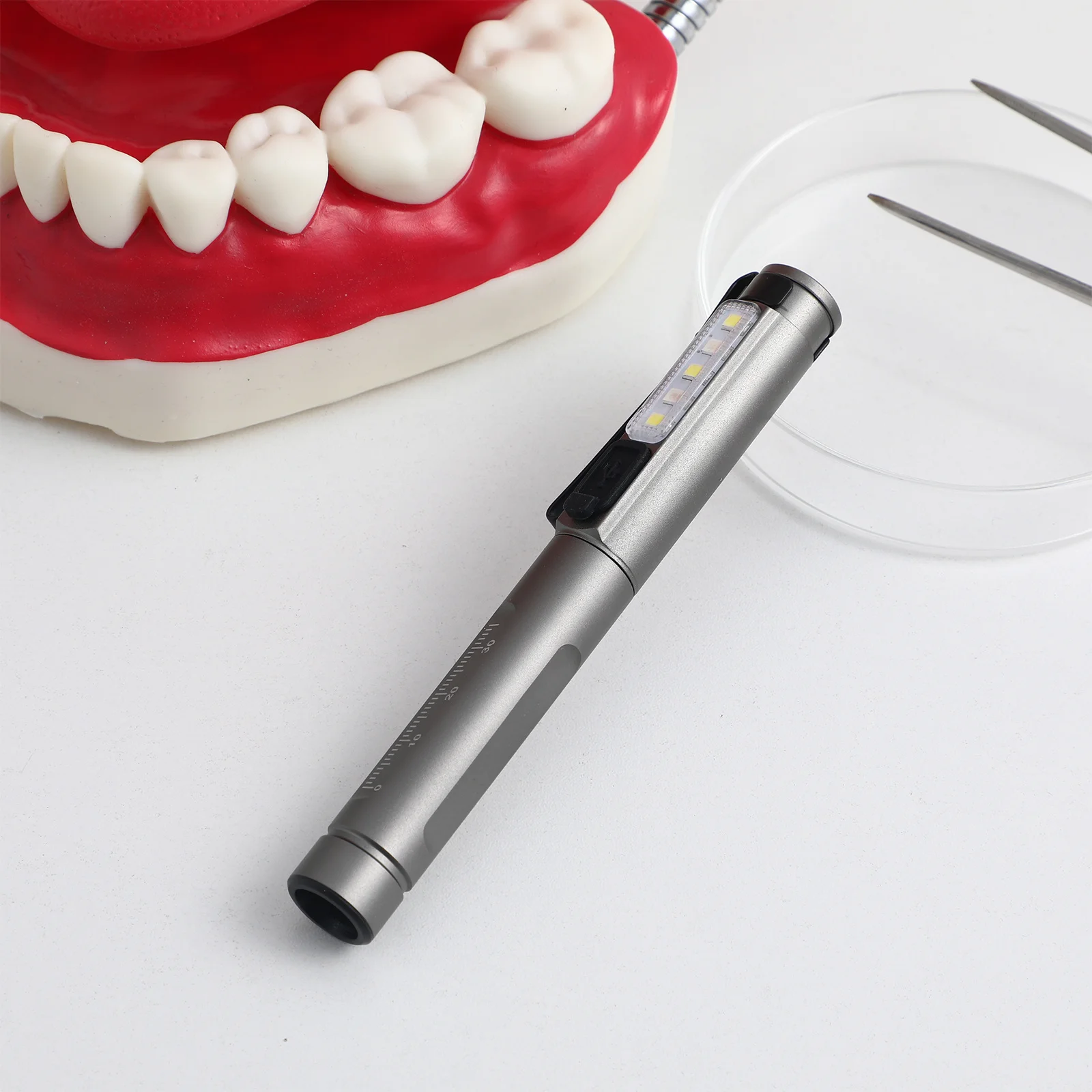 

Medical Flashlight Small Nurse Pen Lights Charge for Nurses 10400 Rechargeable