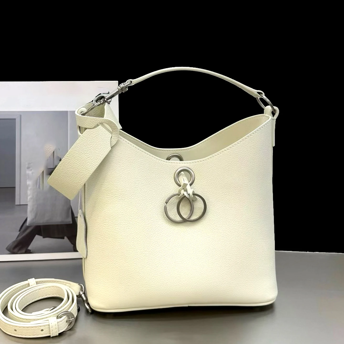 

Top-grain cowhide Underarm Bag Genuine Leather Crossbody Bag Women's Bag 23cm Shoulder Bag Handbag Niche Design Metal Ring