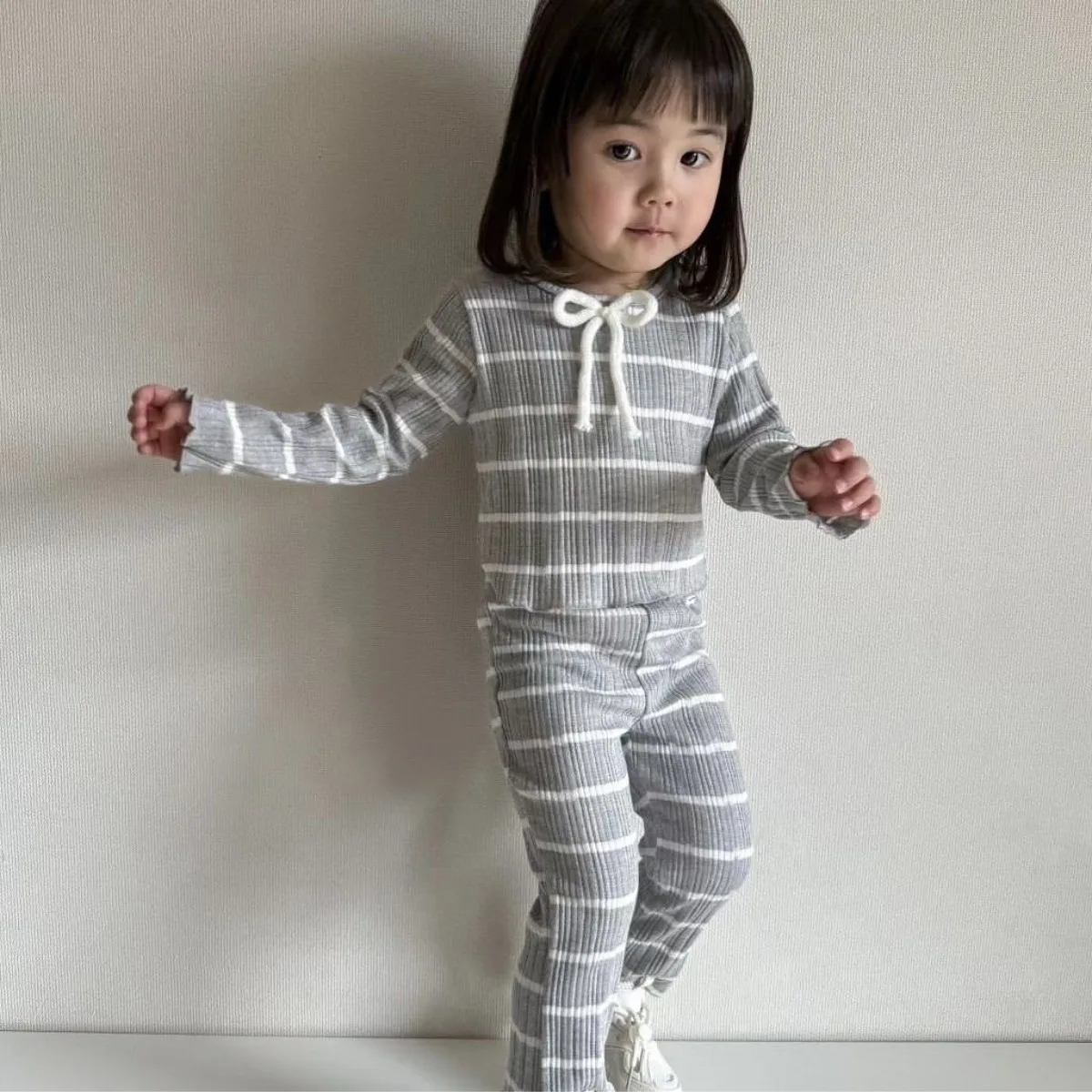 2026 Autumn New Baby Girl Long Sleeve Casual Striped Clothes Set Infant Girl Cute Bow Tops + Pants 2pcs Suit Toddler Outfits