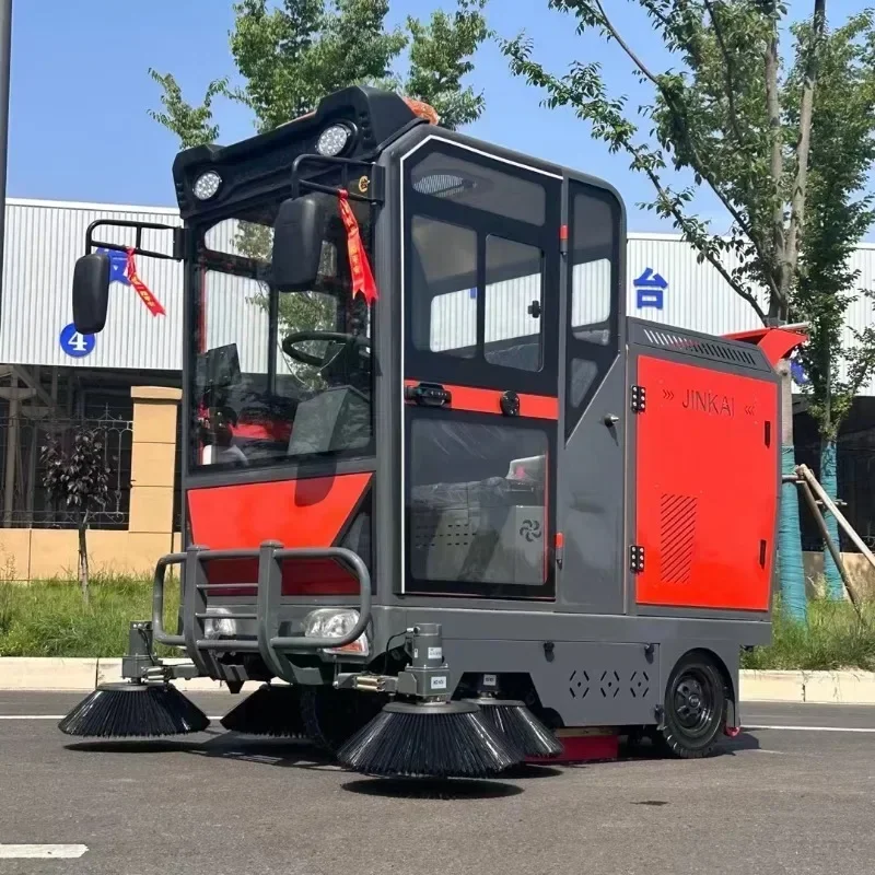 YG Large Ride On Floor Sweeper Machine Automatic Road Vacuum Cleaning Leaves Road Washing Floor Sweeper And Scrubber for Sale