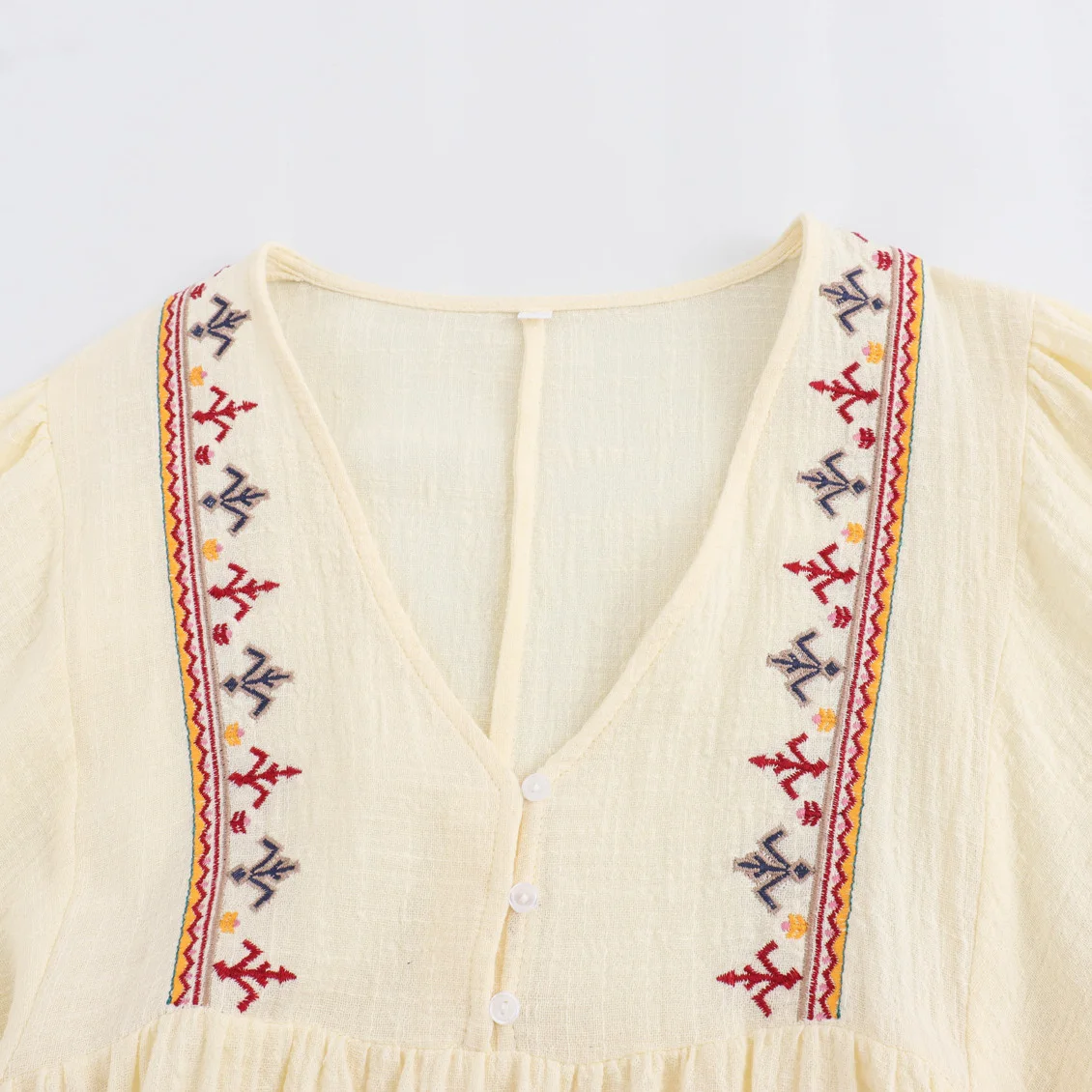 ZBZR Wiosna Nowa Kolekcja Damska Modna Casualowa Bluzka z Naszywkami i Haftem, Przyjazna dla Skóry, Oddychająca, Krój H, Długi Rękaw, Dekolt w Serek