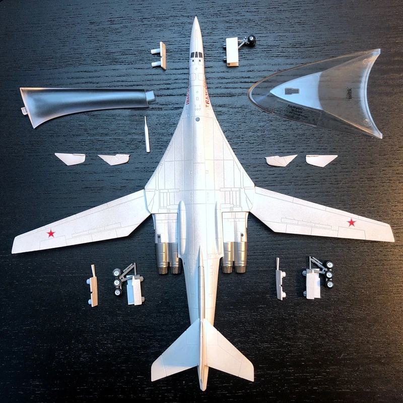 1/200 TU-160 airplane model Russia Soviet Air Force metal White Swan Strategic Bomber Supersonic Aircraft Model Static Toys