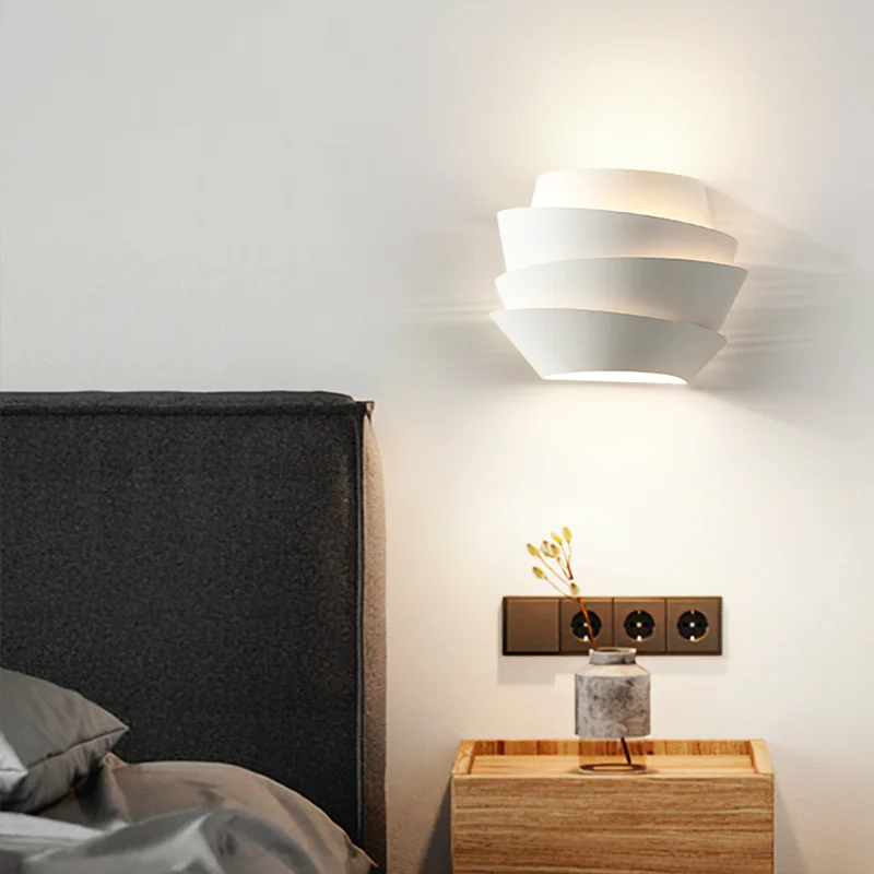 Imagem -04 - Lâmpada de Parede de Metal para Quarto Designer Nórdico Luzes Led de Cabeceira Corredor Simples Arandelas Decorativas Criativas Branco