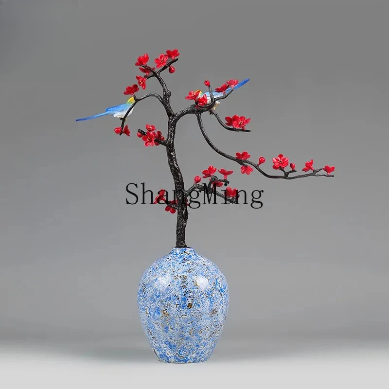 

Бронзовый декоративный элемент для гостиной, тумбочки под телевизор, прихожей, дома: ФГ, изображающий сороку, стоящую на снегу, с цветами сливы.