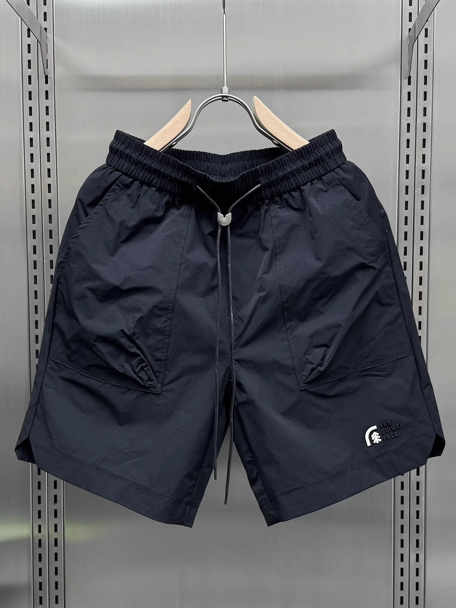 

Легкие дышащие летние пляжные мужские повседневные спортивные брюки свободного покроя, прямые брюки, легкие однотонные, четырехпятые, длина