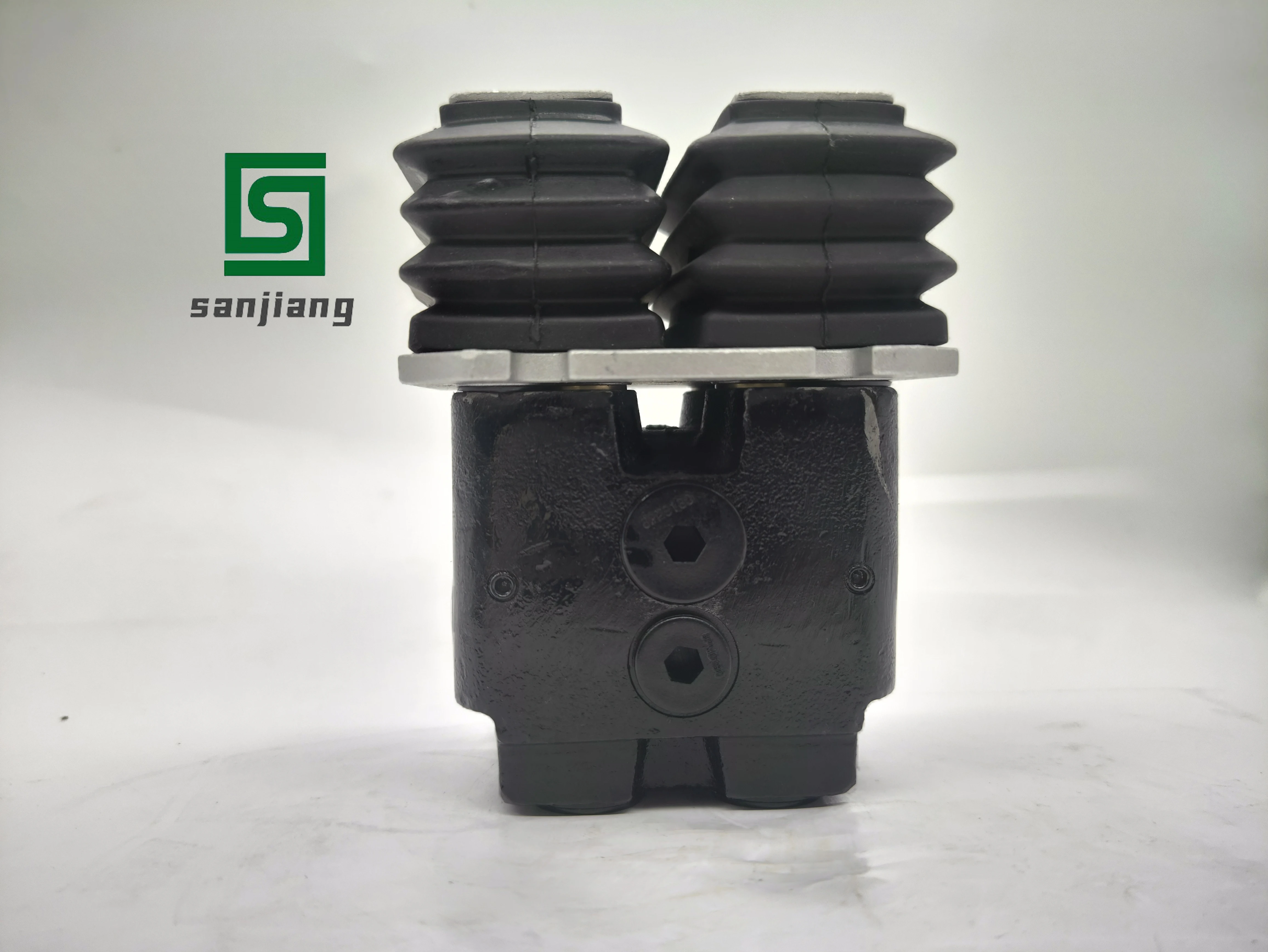 Excavator Parts SK200-8 SK250-8 SK350-8 Travel Pilot Valve Foot Valve YN30V00105F2