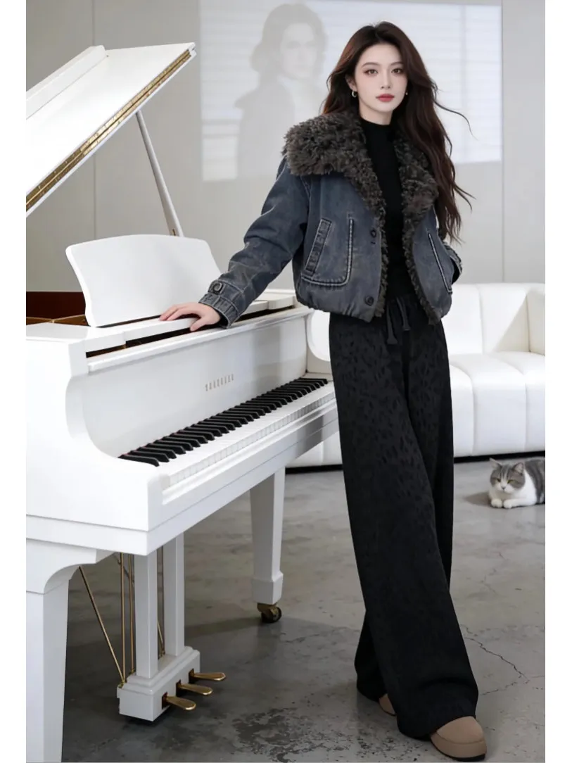 

Женская джинсовая куртка в стиле ретро из хлопка с меховым воротником, утепленная, свободного кроя, для зимы, модная