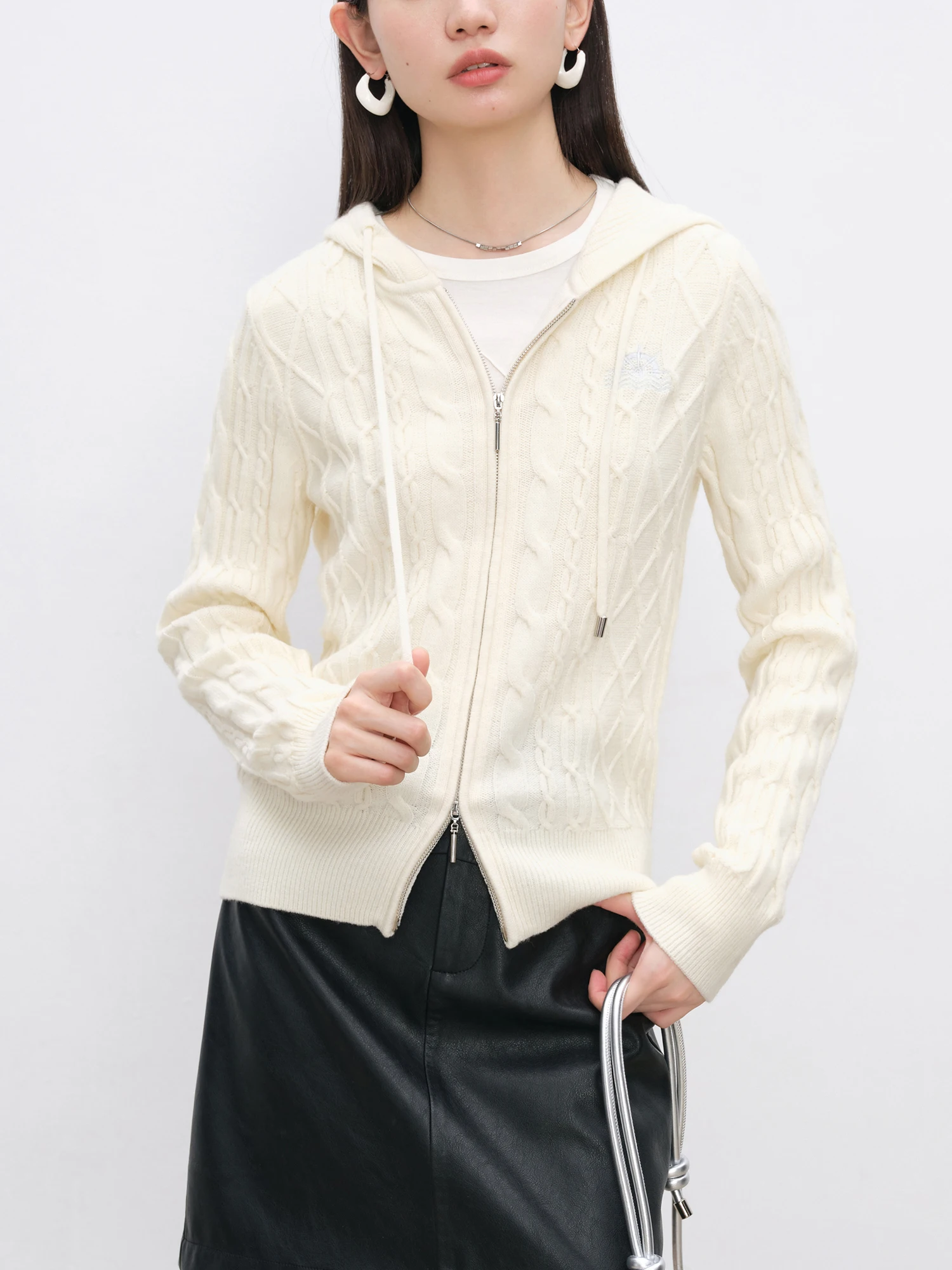 

ZIQIAO 8.4% Wool Petite Size Beige Knit Cardigan Casual Coat For Women New 2024 AW Hooded White Warm Cozy Sweater Top 24ZQ94087