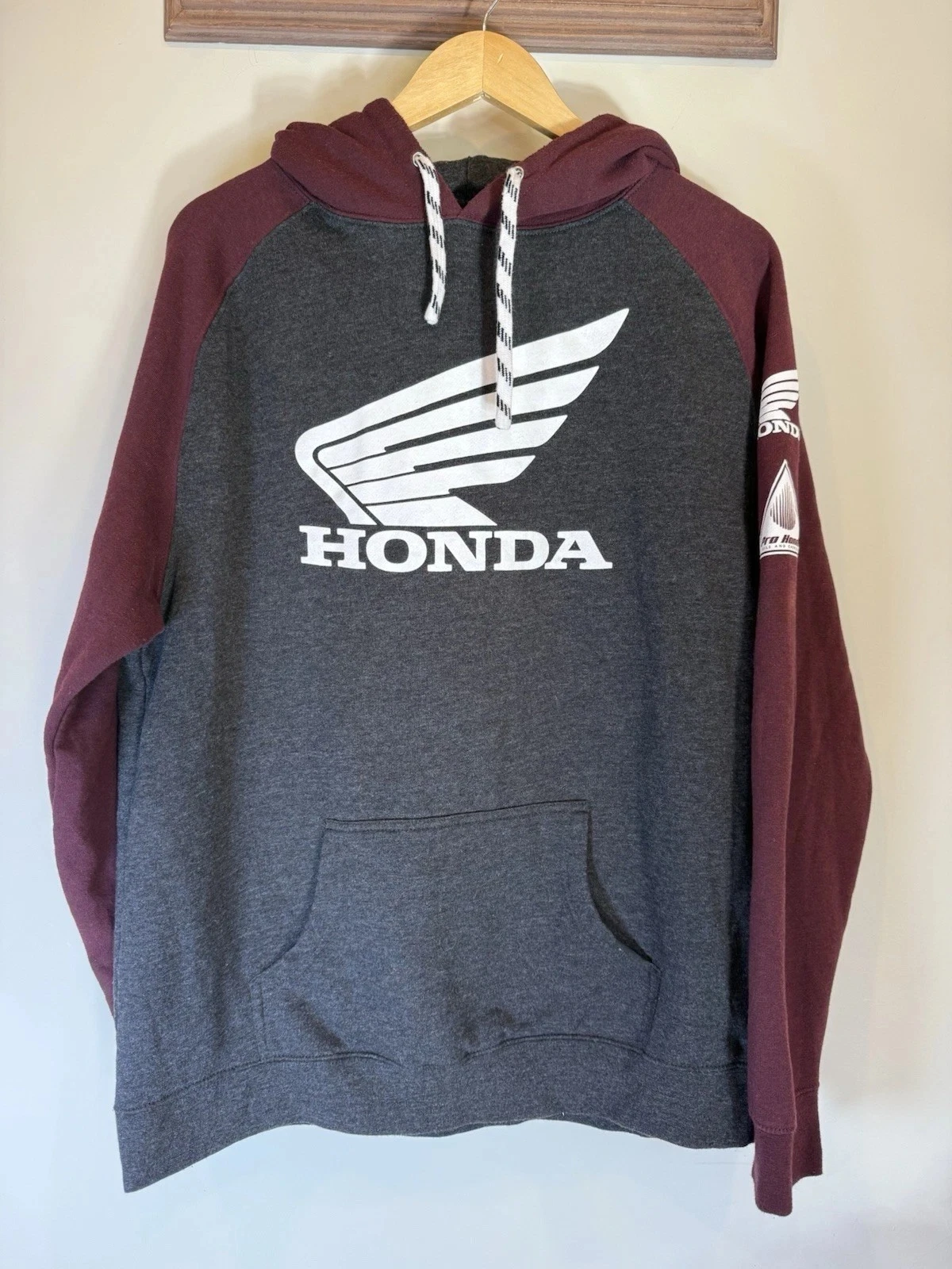 

Factory Effex Honda Men's Burgundy/Charcoal Pullover Hoodie for Dirt Bike And Mountain Racing Armored Unisex Hoodie