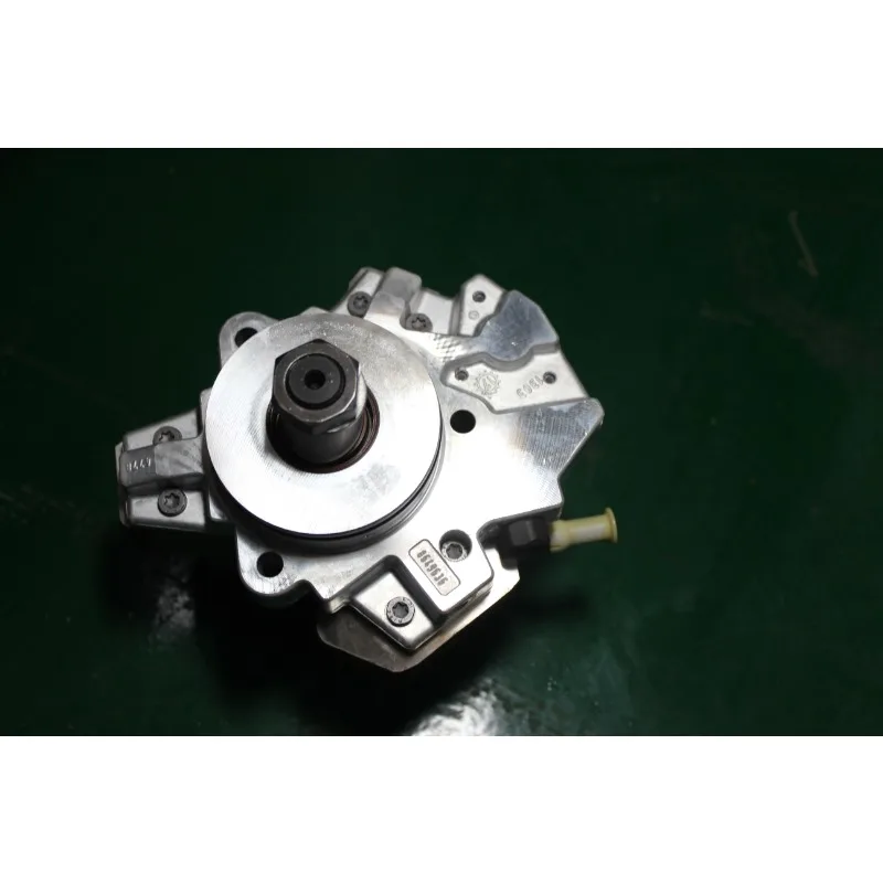 PC200-8 WA200-7 PC228US Excavator Parts 6D107 Engine Fuel Injection Pump 6754-71-1010 6754-71-1011 6754-71-1012