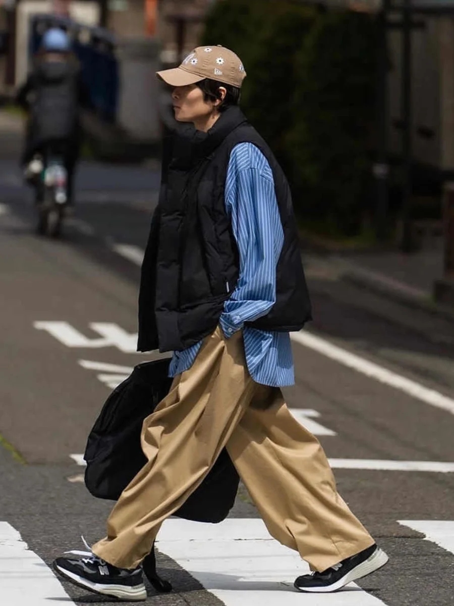 

Pier39 Solid Color Stand-Up Collar Multi-Pocket Japanese Waterproof Outdoor Down Vest