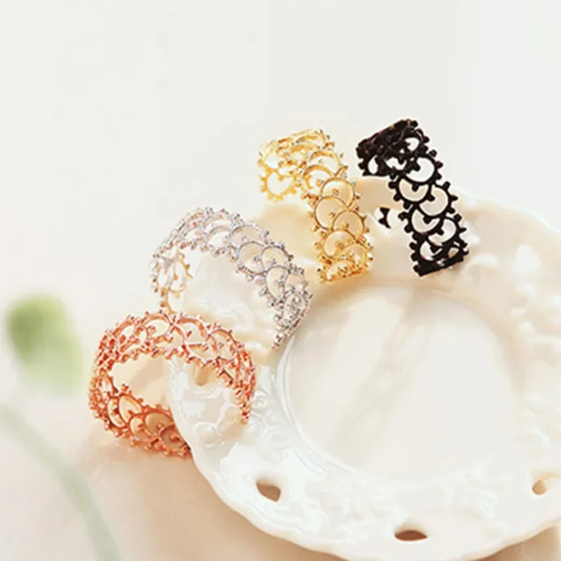 Women's Fashion Romantic Hollow Vine Ornament Rings Rosegold/Black/White Combination Female Wedding Ring Bridal Rings Accessory
