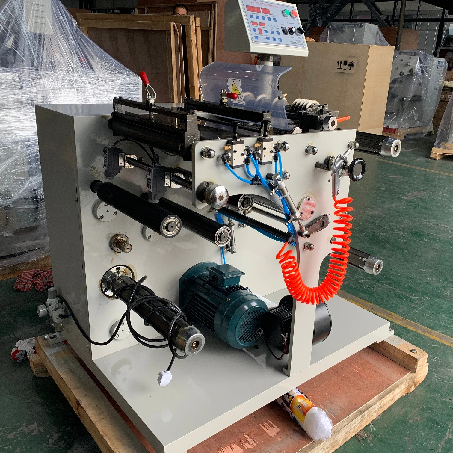 LFQ-320 Roll to Roll Servo Narrow Web Label Slitting With Turret Rewinder Machine Unwind Diameter up to 800mm