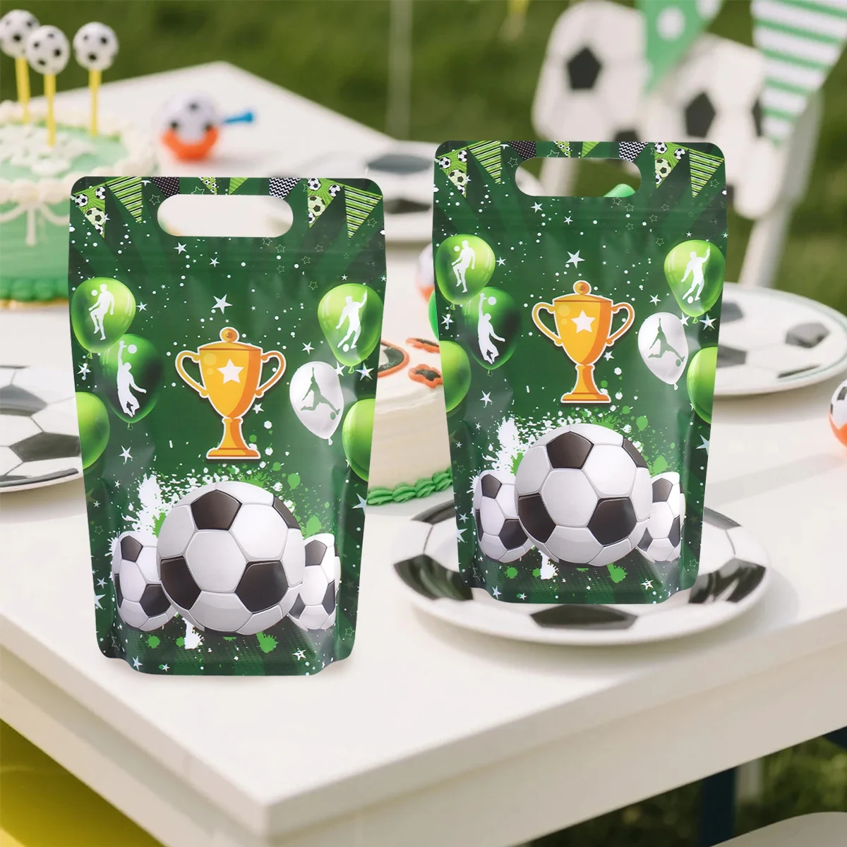10/20 Stück Standbeutel mit Fußball-Motiv, Fußball-Keksbeutel, Partytüten für Fans, Dekoration für den 1. Geburtstag, Sportzubehör – Detail 9