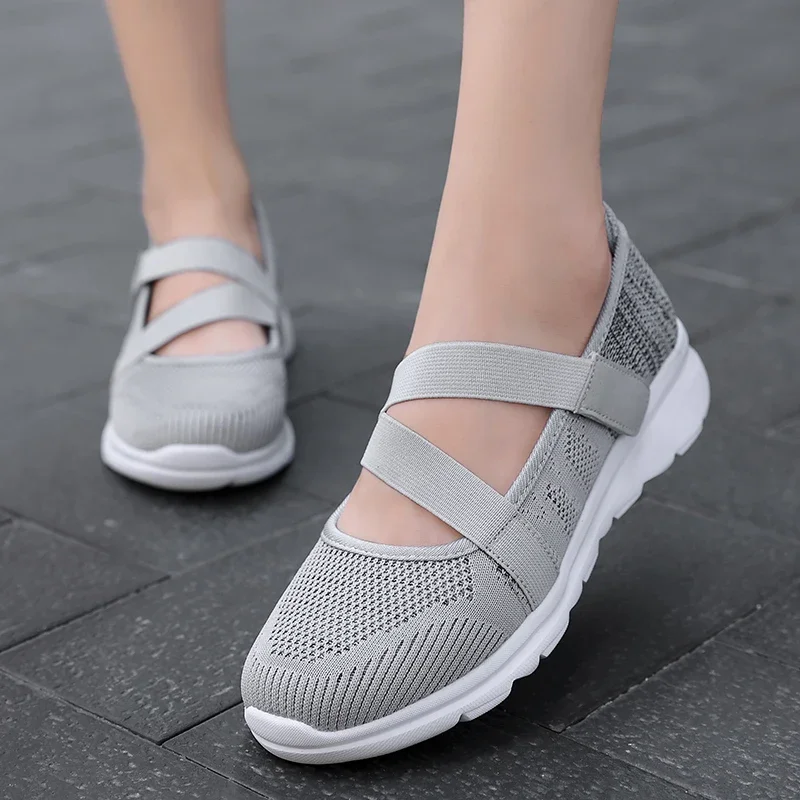 Sapatos rasos de malha respirável para mulheres, tênis casuais, moda feminina, macio, novo, verão, 2022