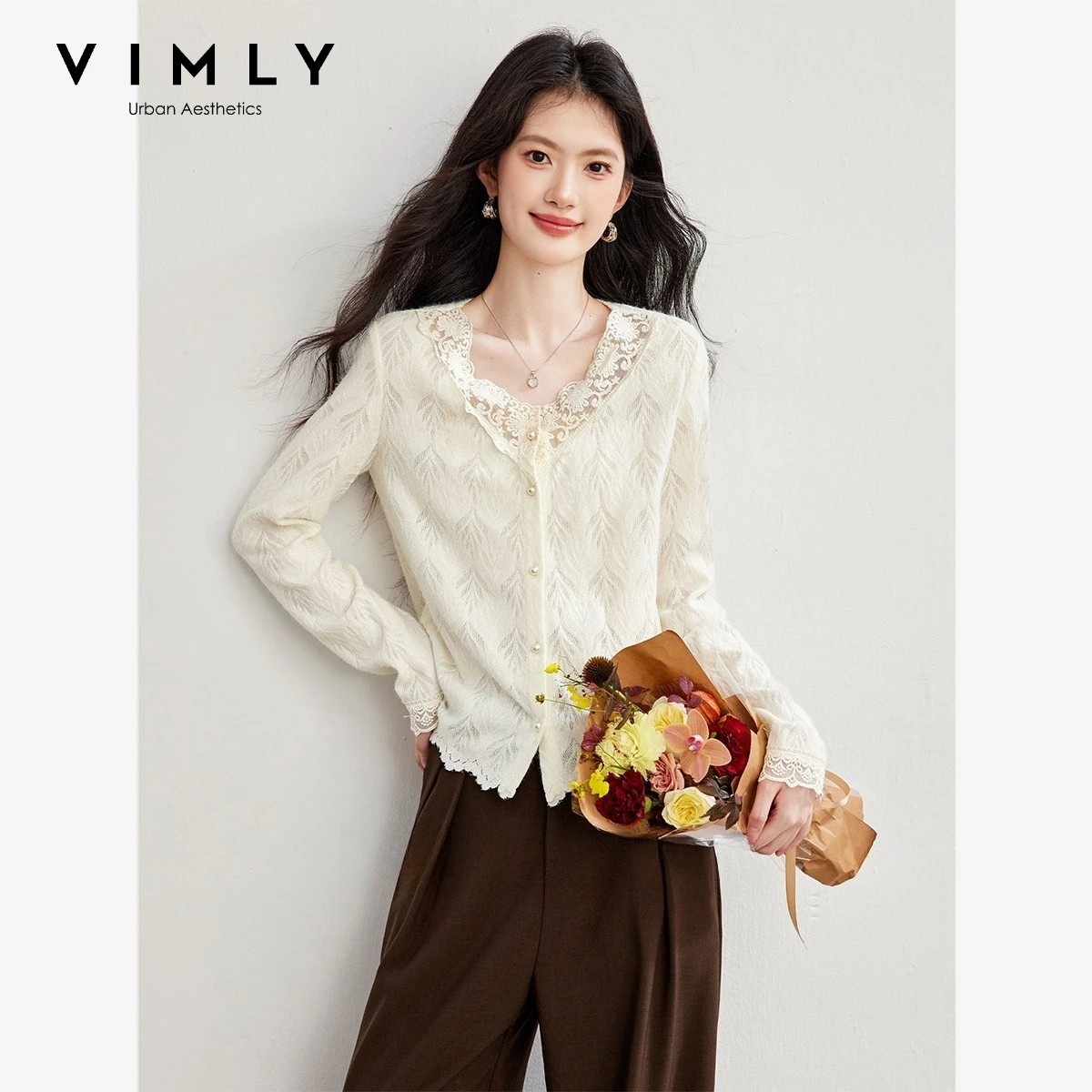 VIMLY Elegant Lace Trim V-neck Long Sleeve T-shirt for Women 2026 Autumn Fashion French Jacquard Pearl Button Top Female A7278