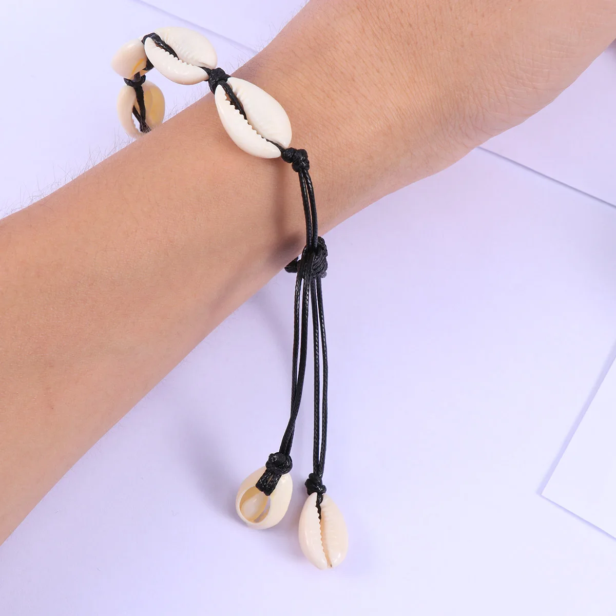 

Natural Shell Bohemian Beads Bangle Chain Bracelet Black Elegant Shell Handmade Bracelet Women Jewelry Gift Decoration