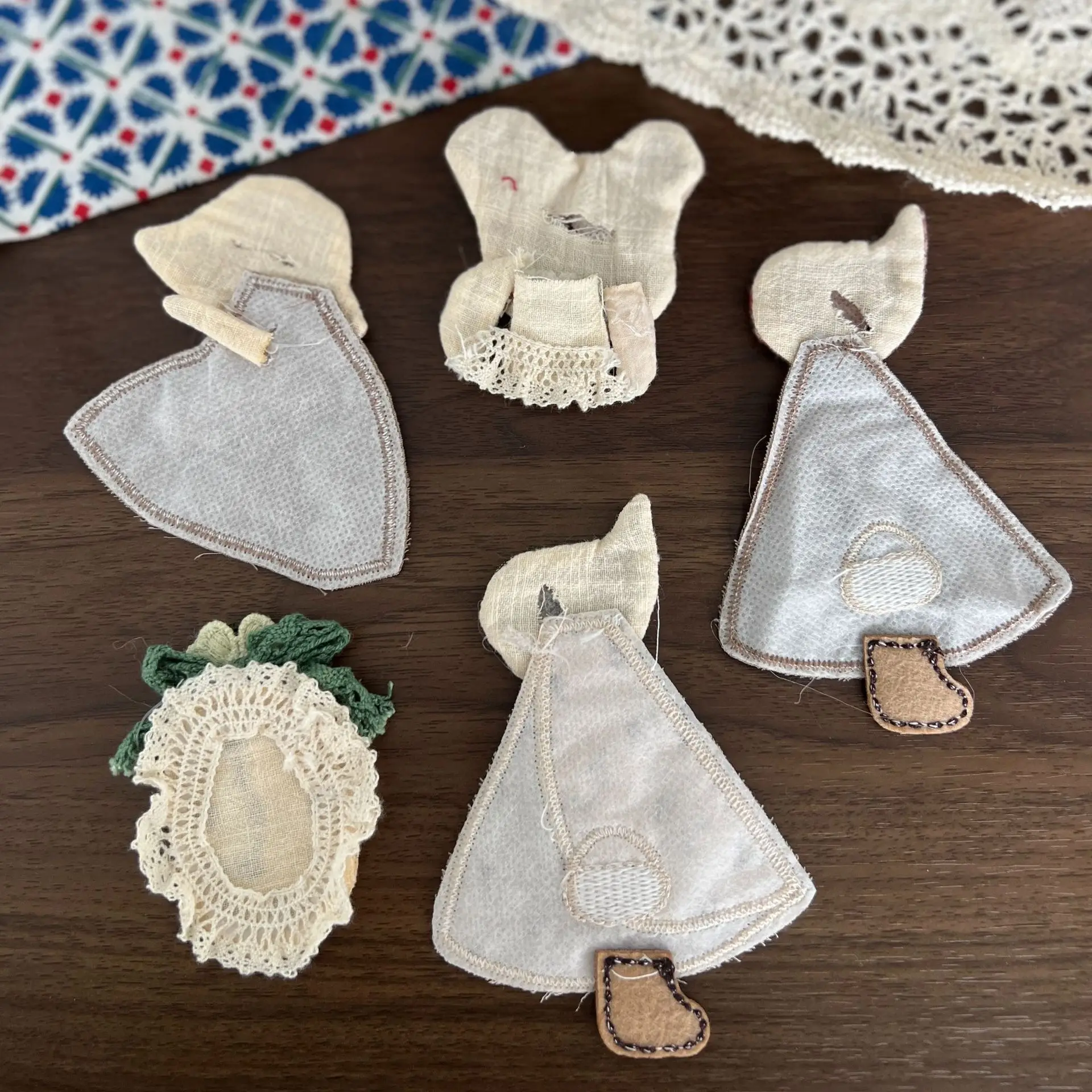 Brooch Pin DIY Accessory Retro Cute Girl Cloth Patch Cartoon Craft for Phone Case Clothing Shoes Socks Decor Colorful Mini