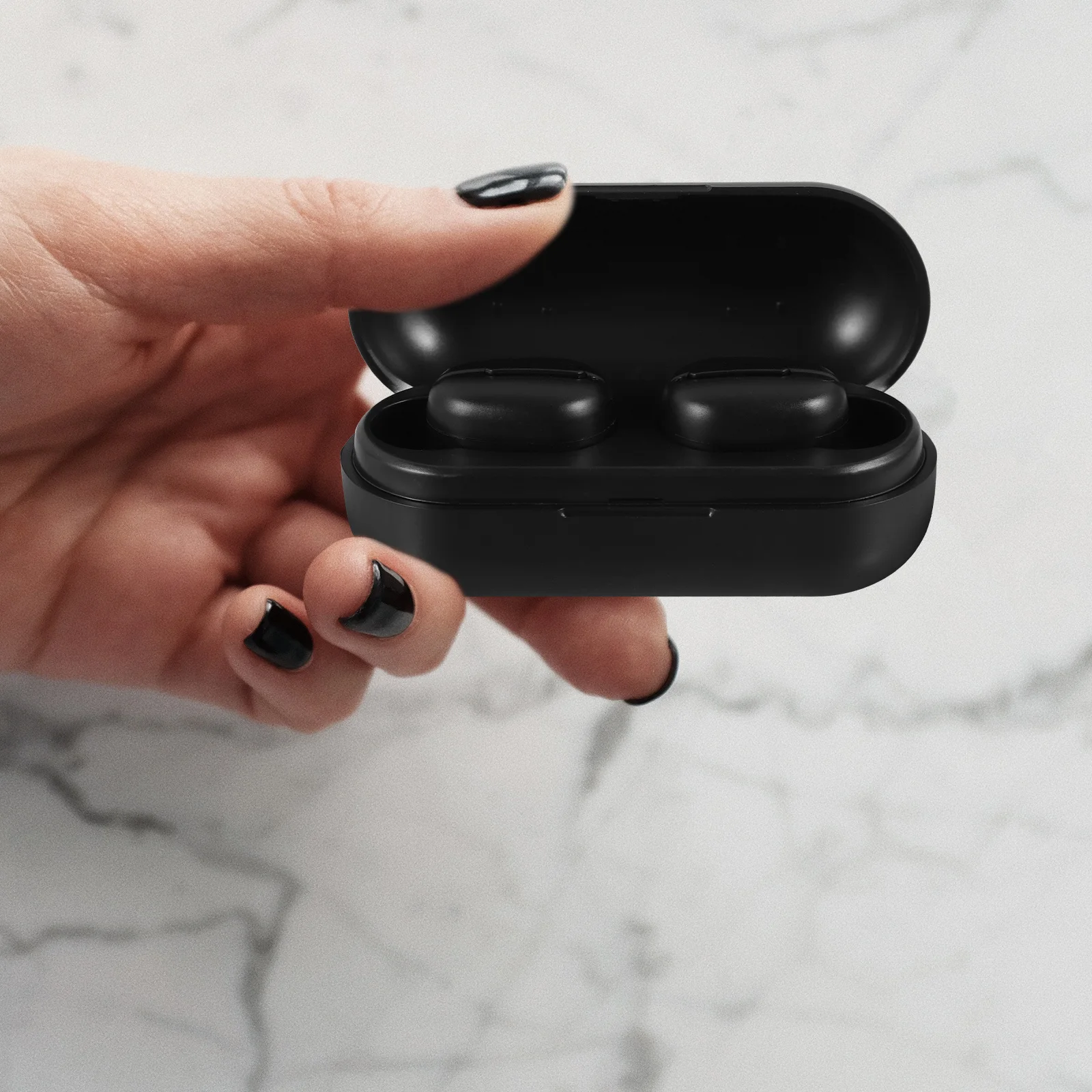 

B5 Wireless in-Ear Earphones Black Compact Waterproof Portable Charging Case Wireless Earbuds Outdoor Stereo Sound