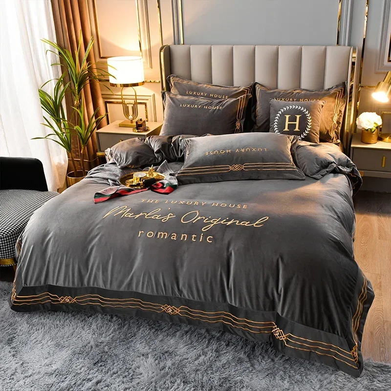 

2020 Luxury Velvet Flannel Smooth Bedding Set Warm Fleece edge embroidery Duvet Cover Bed Sheet Pillowcases Queen King Size 4Pcs