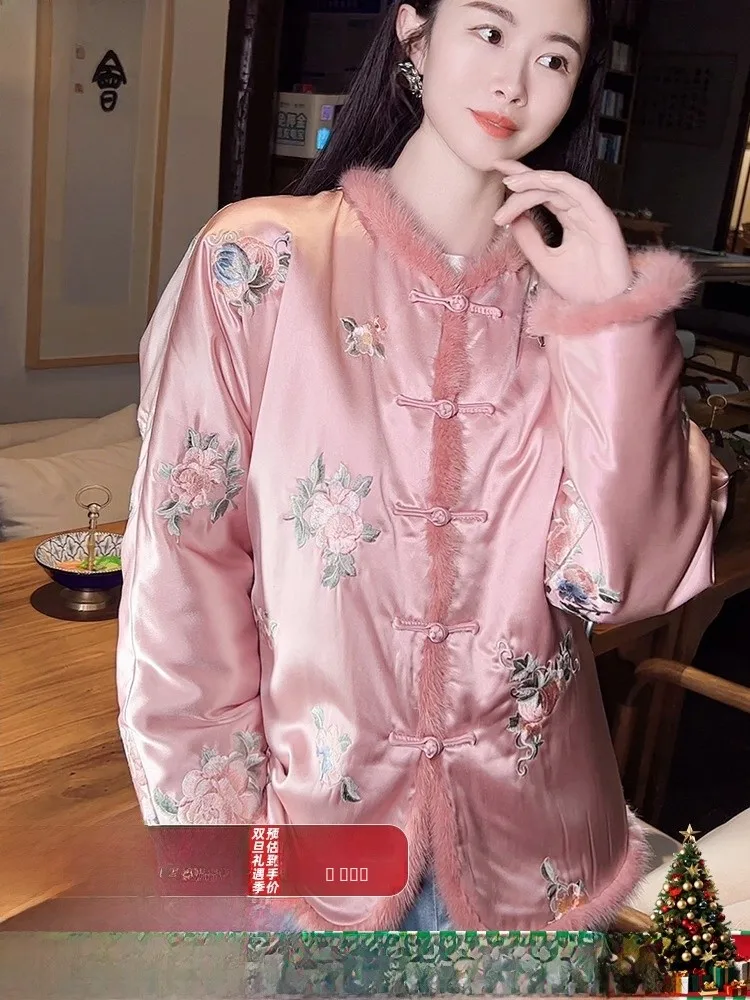 

New Chinese Sle Women's Cotton Jaet with Mink Fur Splicing Embroidery Thiened Winter Coat V-Ne Button Closure Long Sl...