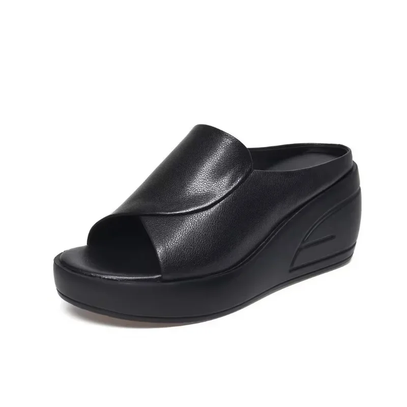 2024 Summer New Open Toe Sexy Solid Thick Sole Slope Heel Slippers for Women Outwear Wygodne damskie sandały z pojedynczym butem