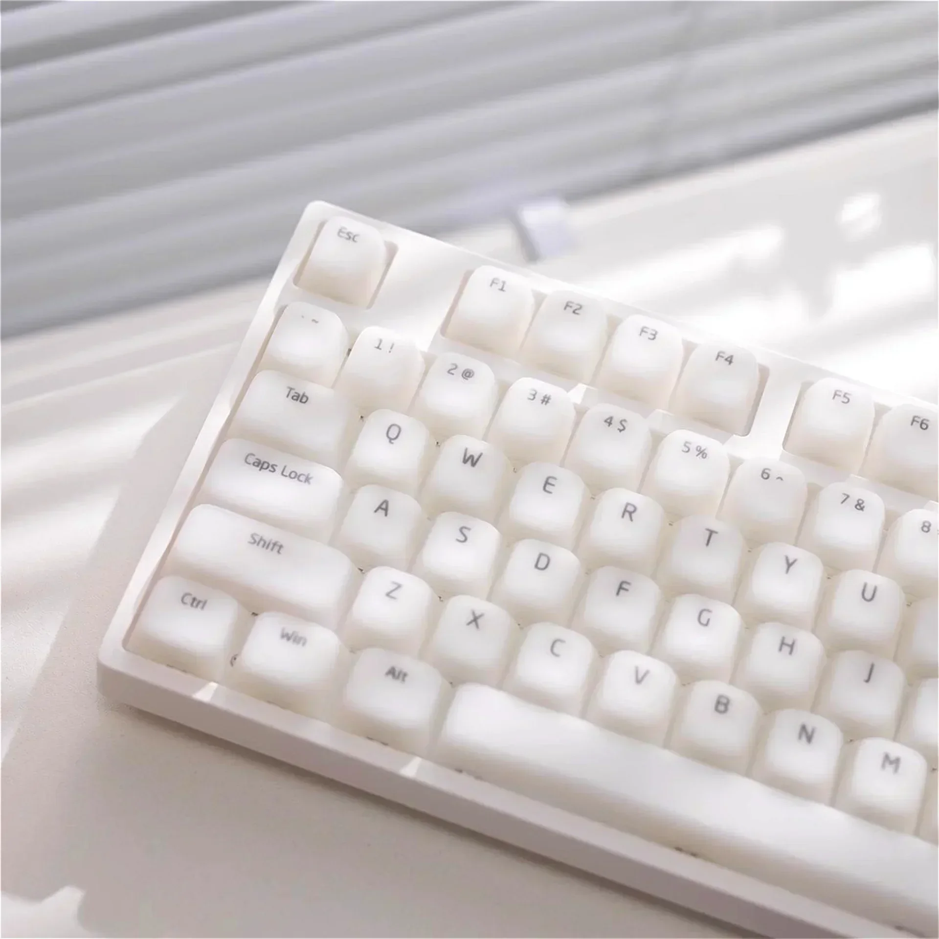 Translucent Silicone CHERRY Keycaps PBT Dopamine Mute for 21/61/87/104/108 Mechanical Keyboards
