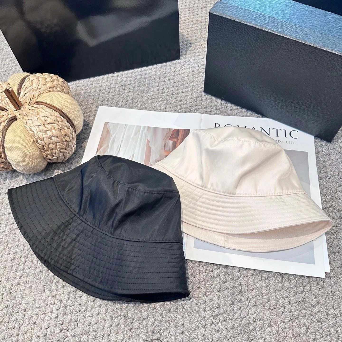 chapeau-de-soleil-d'ete-polyvalent-noir-et-blanc-chapeau-de-soleil-assorti-pour-couple-chapeau-de-soleil-decontracte-protection-solaire-cadeau-de-vacances
