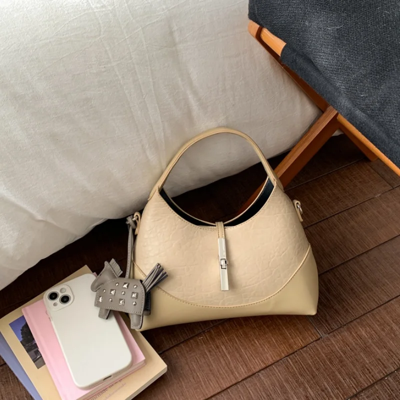 

Высококачественные дизайнерские сумки и клатчи из искусственной кожи, женские сумки через плечо, сумки на ремне, сумки подмышку.