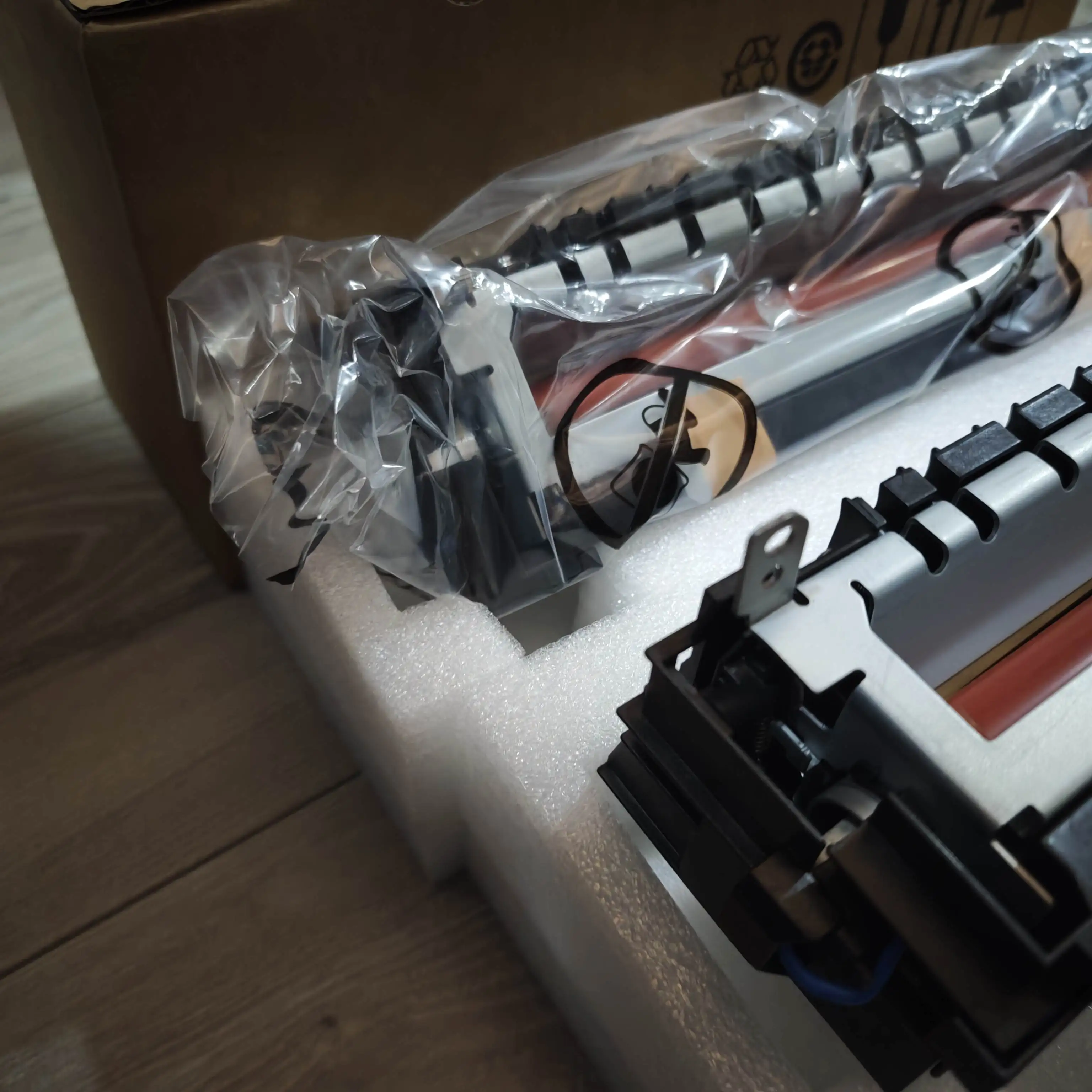 

Fuser Unit ASSY For Xerox Phaser 6510 6510DN Workcenter 6515 6515n MFP Laser Printer