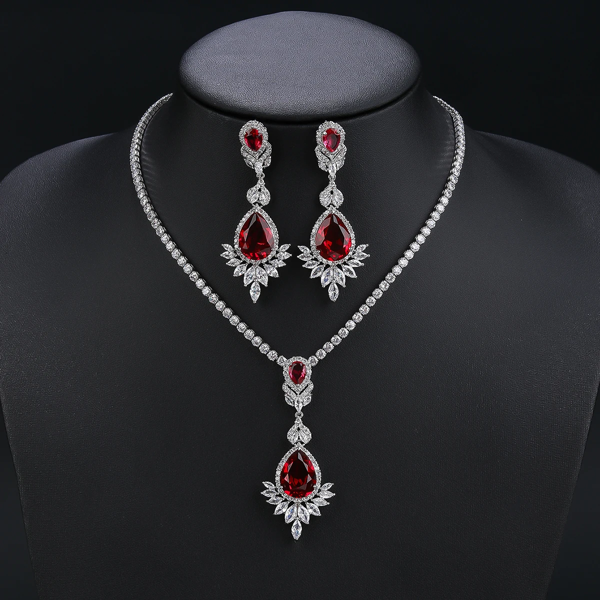 

Women's CZ Cubic Zirconia Water Drop Pendant Necklace And Earrings Set Bridal Wedding Jewelry Gift SE-CN10472