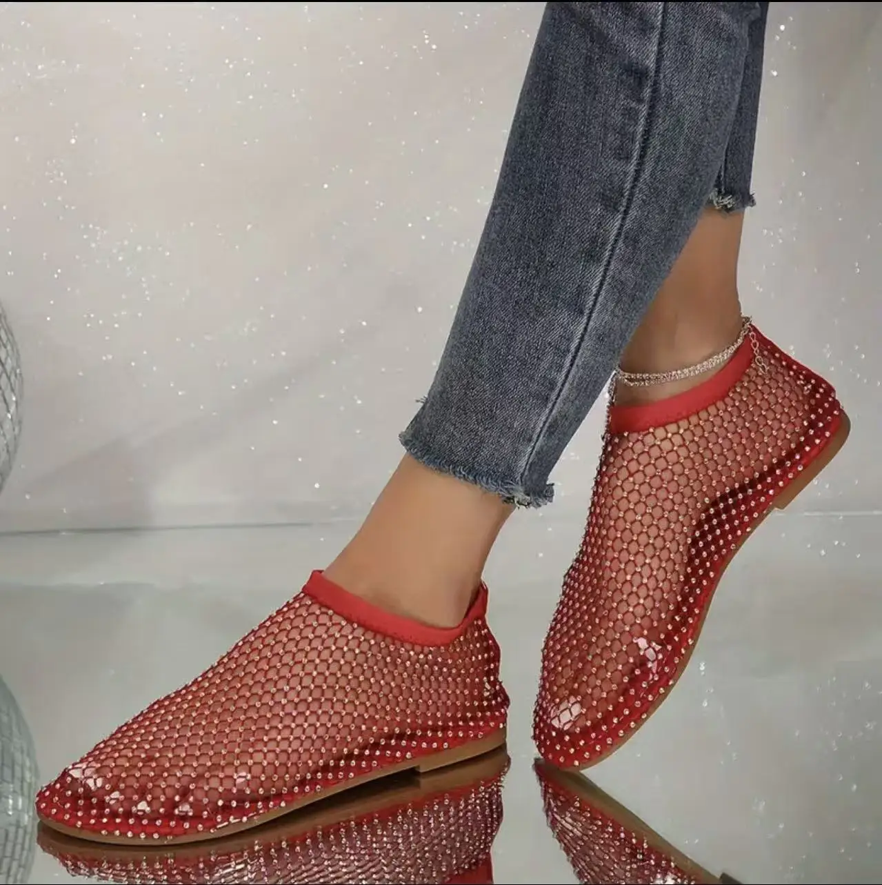 المرأة الجديدة الفاخرة العلامة التجارية جولة تو مسطحة القاع مثير الصنادل جوفاء أحذية بوت قصيرة المياه الماس أحذية مسطحة القاع Zapatos De Mujer