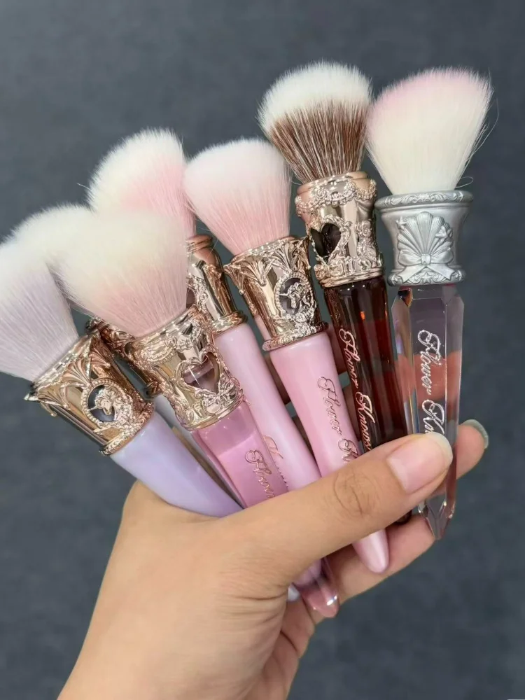 Flower Knows Blush Brush Soft Makeup Brush for Contour Blending Precision Cheek Exquisite Face Tool