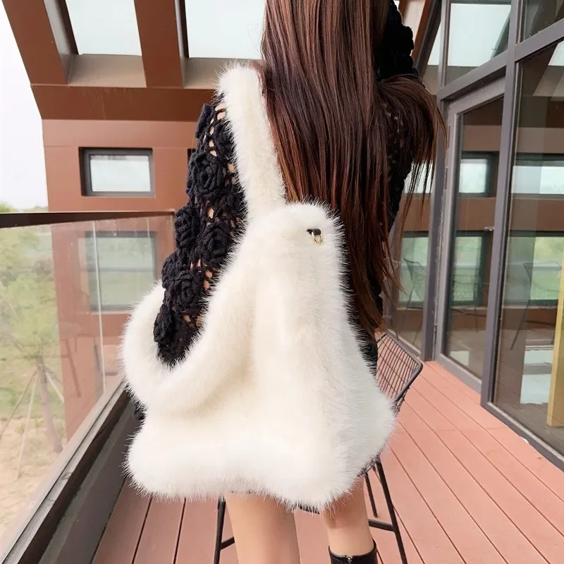 Luxury Faux Fur Women\'s Large Shoulder Bags Winter Fluffy Ladies Shopping Bag Fashion Soft Plush Female Casual Tote Handbags