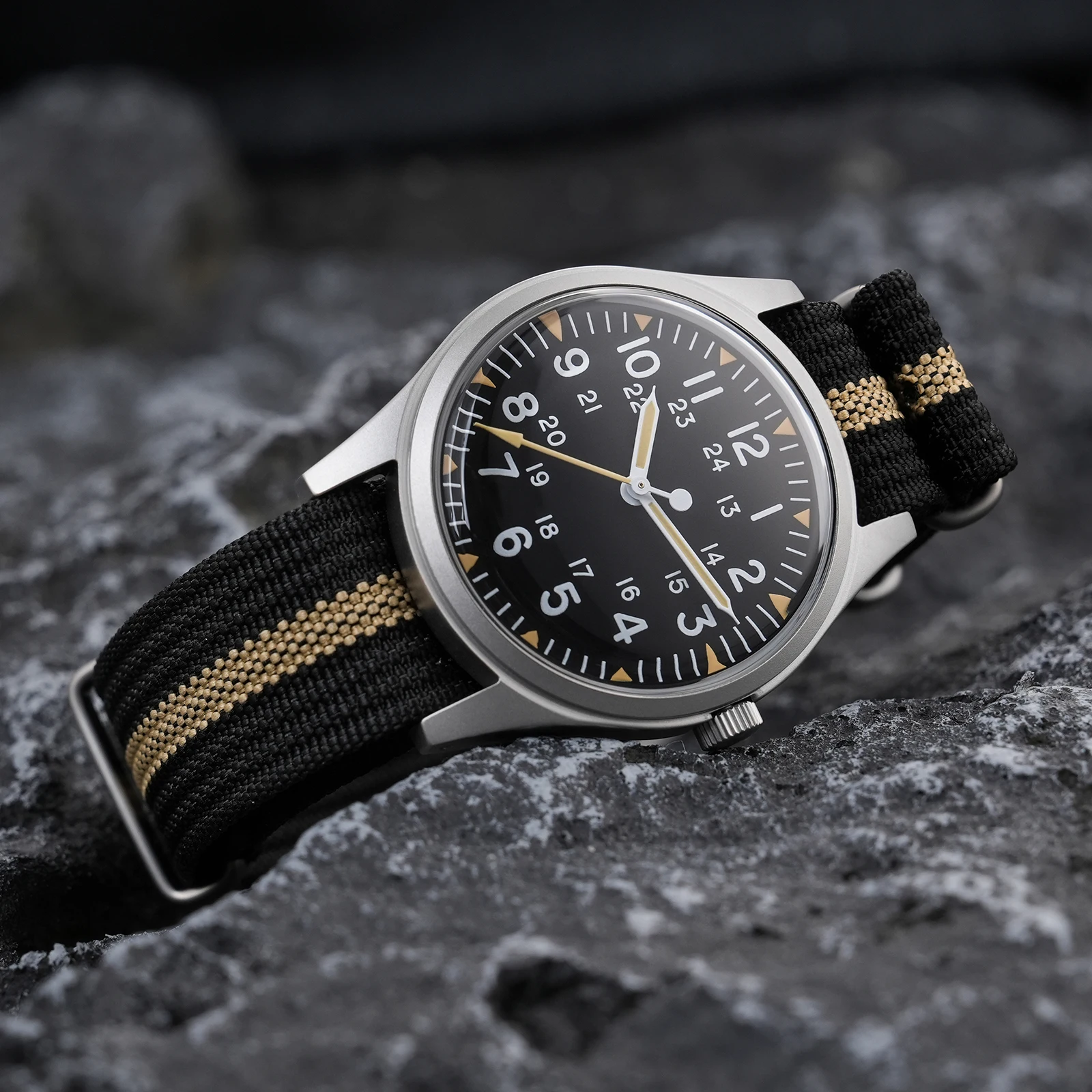 Militado ML07 Quartz Watch VH31 Sweeping Second Movement Wristwatches Bubble Crystal Luminous Waterproof 36mm Vintage Watches