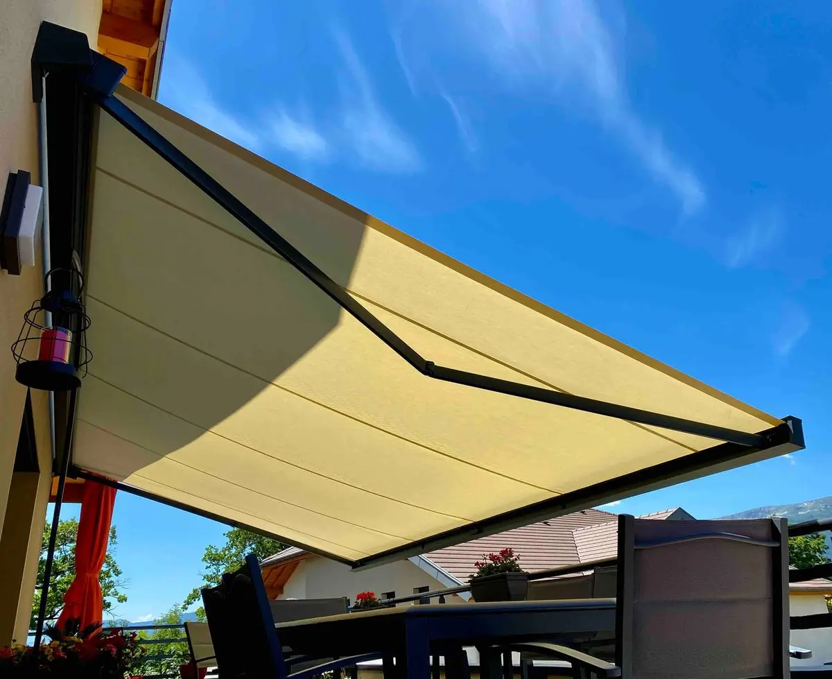 

Modern Luxury Retractable Awning Motorized Patio Folding Arm Awning Electric Full Cassette Awnings Garden Building Sunshade