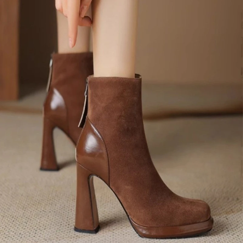 

Женские ботильоны на высоком каблуке, модная обувь, роскошные женские ботинки на массивном каблуке, зима 2024, новые дизайнерские туфли-лодочки, платье, замшевые женские ботинки