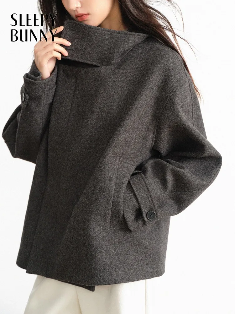 

Wool-like Short Coat Women Lady Cozy Stand-Collar Outerwear Jacket with Soft Drop-Shoulder Silhouette Elegant Daily Styling Look