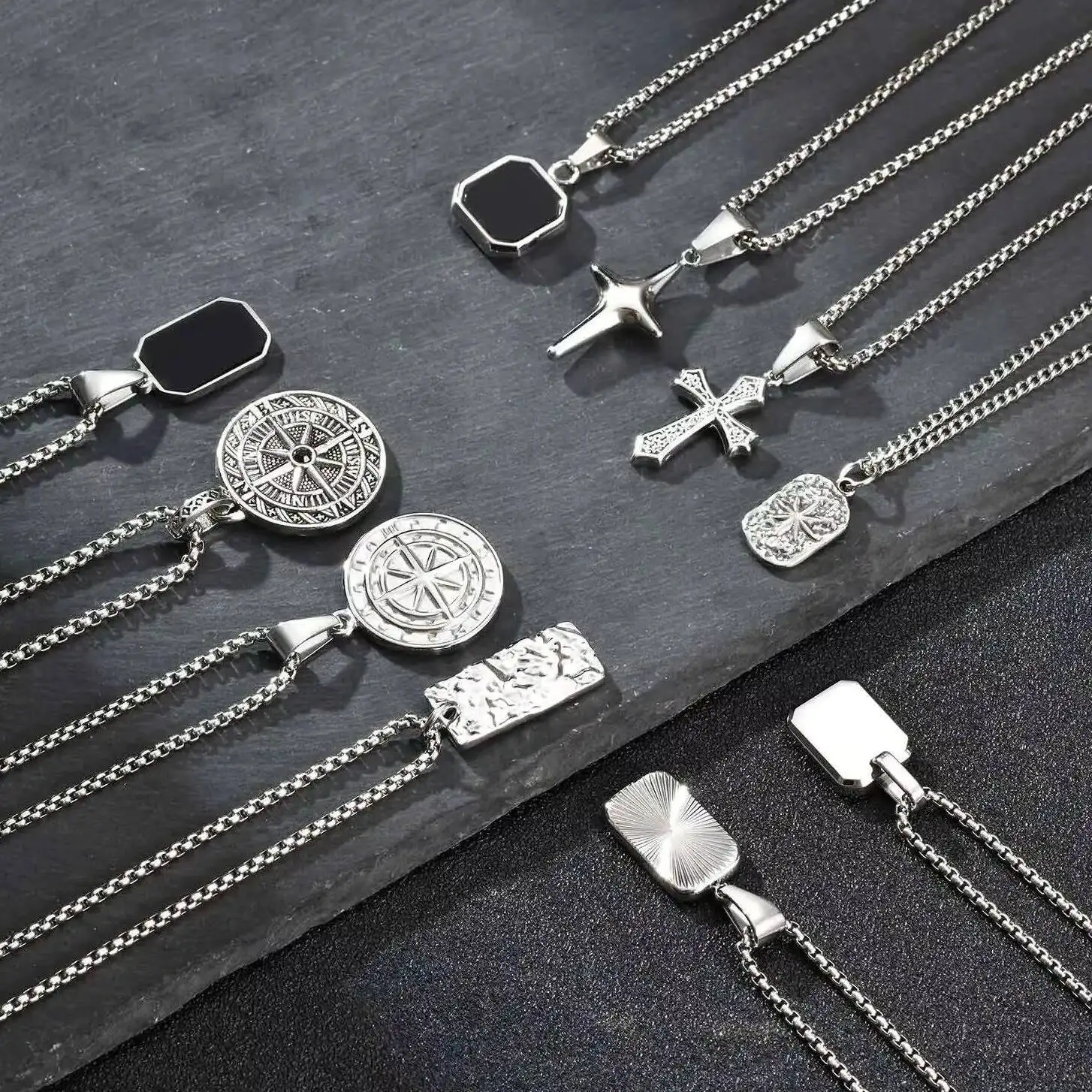 Vnox Herren-Halskette aus Edelstahl, vielseitige Anhänger-Kette mit Kreuz, Kompass, Stern und Hundemarke, Hip-Hop-Schmuck für den Alltag, Geschenk für Jungs – Detail 3