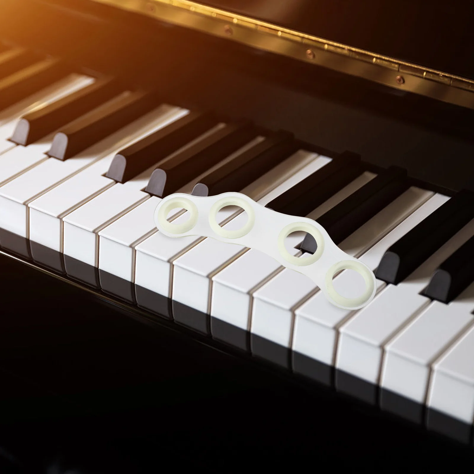 

Finger Trainer Tool Piano Expander for Guitar Training White Strengthener Stretchers