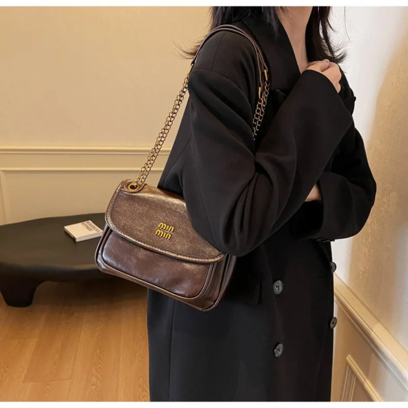 

High-End Ladies Tote Bag Made Of Premium Leather Featuring High-End Quality And Paris Elegant Vintage Look