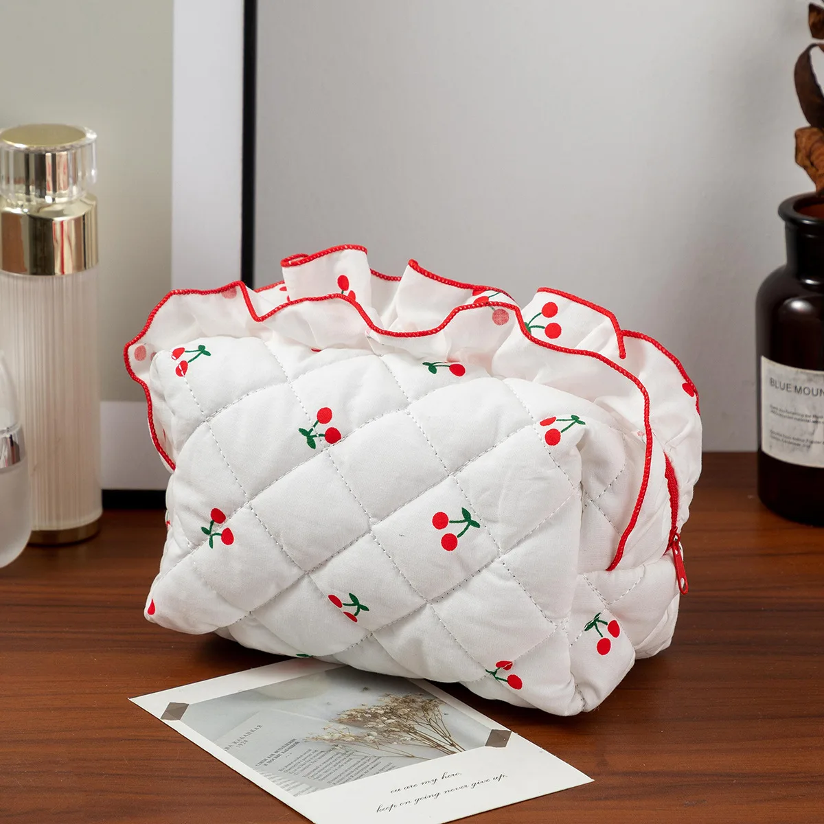 New Cute Women Cosmetic Bag Korean Cherry Print Makeup Bag Travel Toiletry Bag Sundry Storage Organzier Handbag for Girls