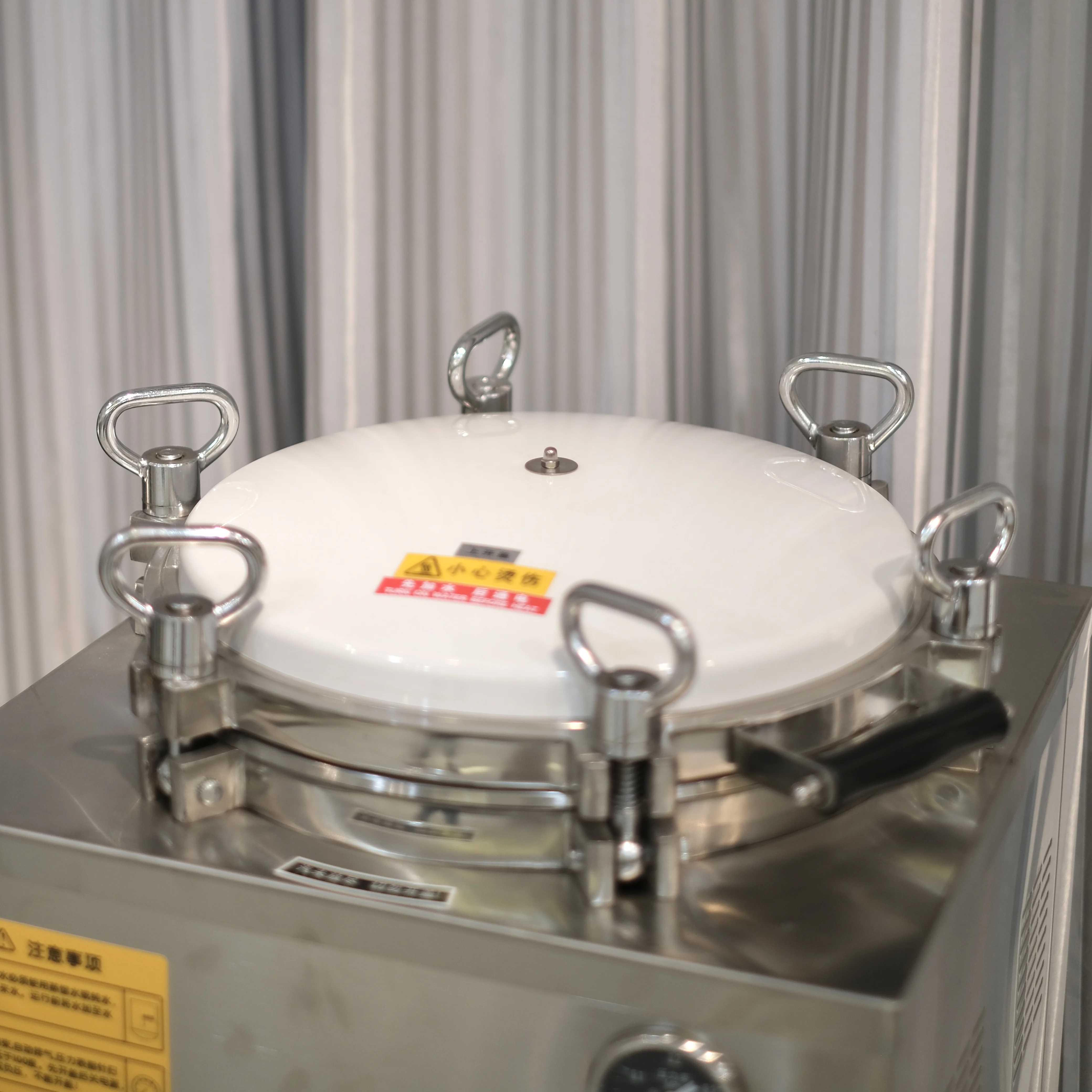 Industrial 150L Vertical Pressure Steam Sterilizer Biological Chemical Laboratory Autoclaves for Glassware