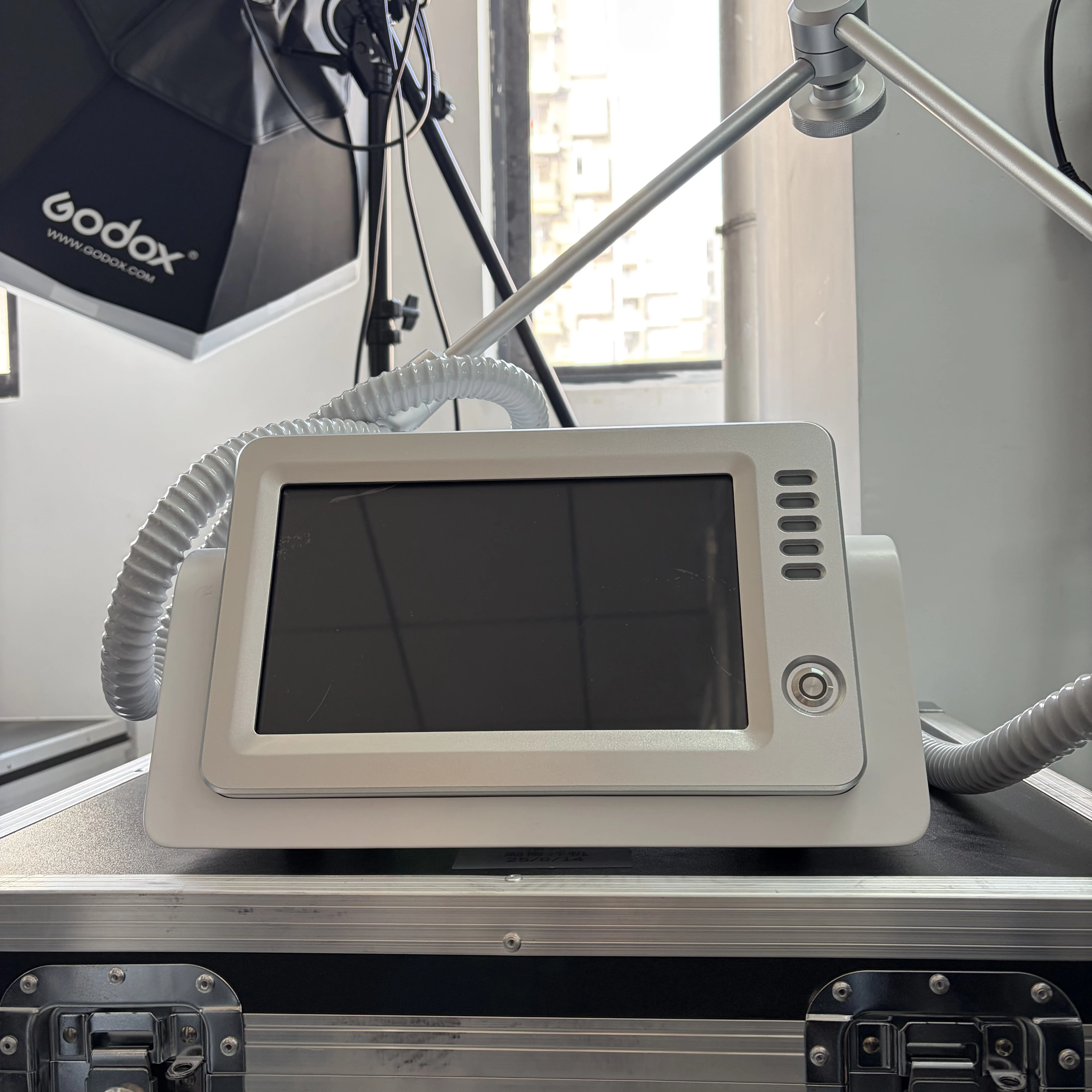 

Аппарат для магнитотерапии Emtt Physio: Самый популярный прибор для обезболивания, магнитотерапии, лечения спортивных травм и физиотерапии с использованием технологии PEMF