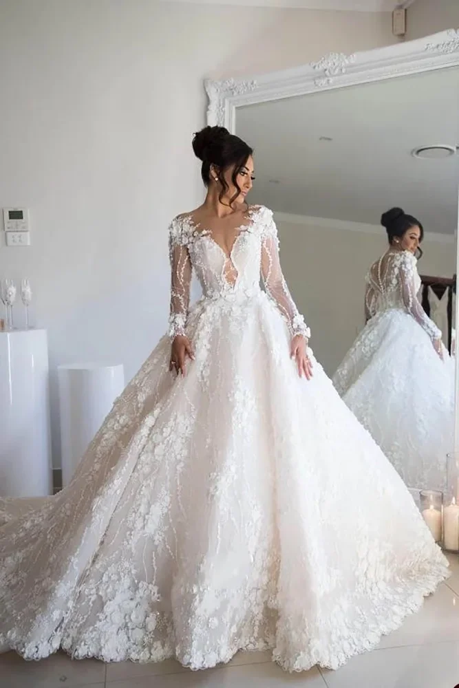Customzied elegant V-Neck Ball Gown Wedding Dresses Long Sleeve 3D-Appliques Lace Bridal Gown Sweep Train Vestido De Noiva