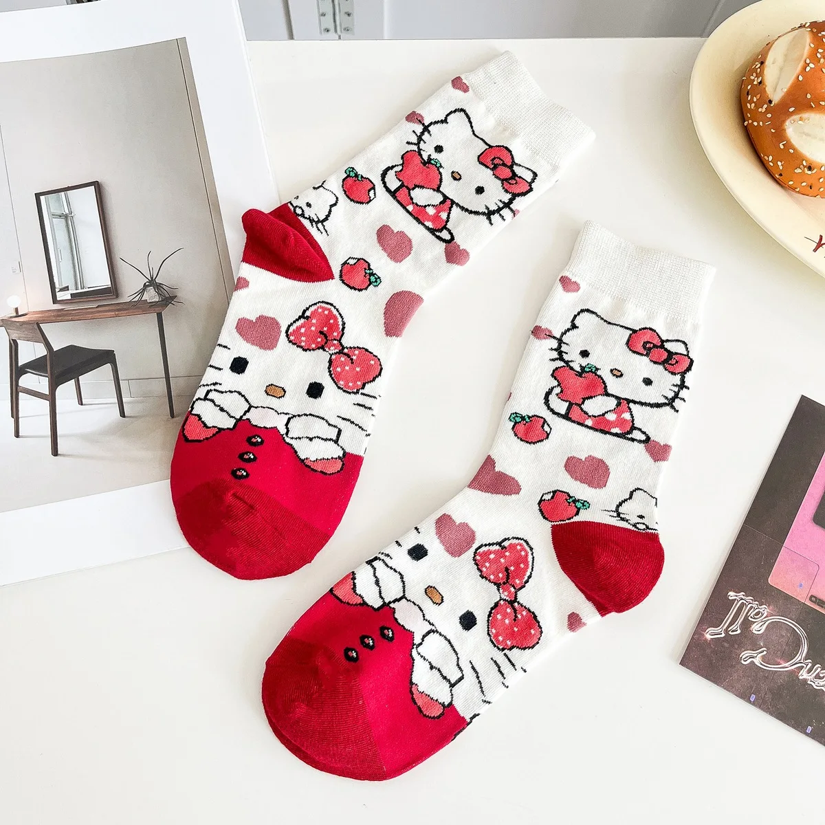 HelloKitty Anime Leuke Kat Mid Kuit Sokken Voor Vrouwen Japanse Cartoon Sokken Gekamd Katoen Mode Sokken