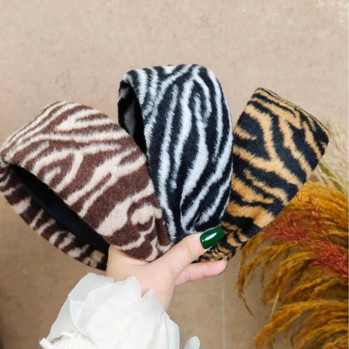 Autumn and winter zebra pattern plush headband widened to cover white hair wash face warm hair accessories Internet celebrity la