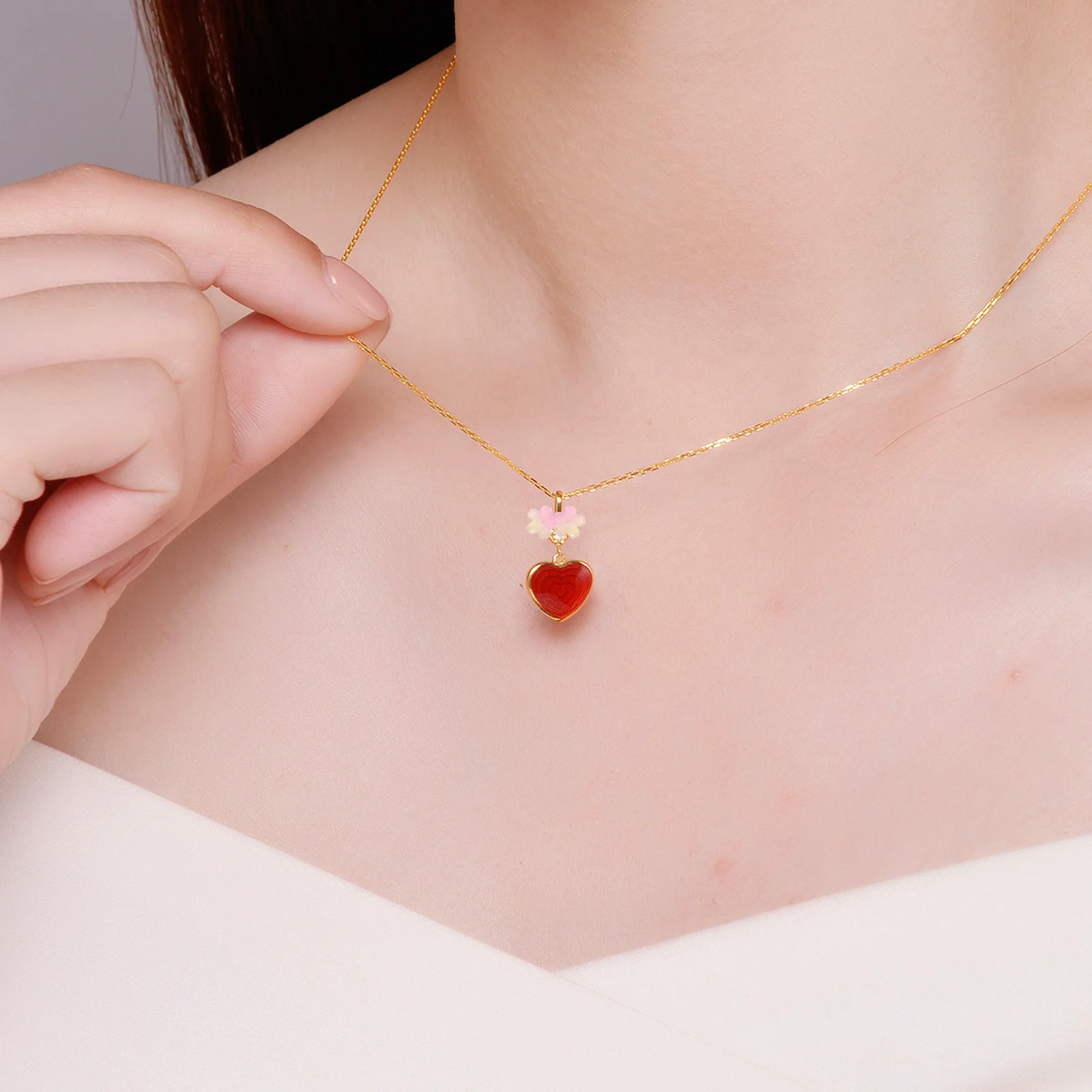 150Pcs Sakura Inspired Gradient Glass Flower Beads Clear Five-Petal Caps DIY Jewelry Making Crafts Decorative Petal Charms