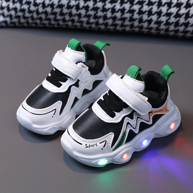 Children\'s Sneakers Boys Fashion Cute Led Lighted Shoes Girls Breathable Sport Sneakers Autumn New Casual Shoe for Kids 1-6Years