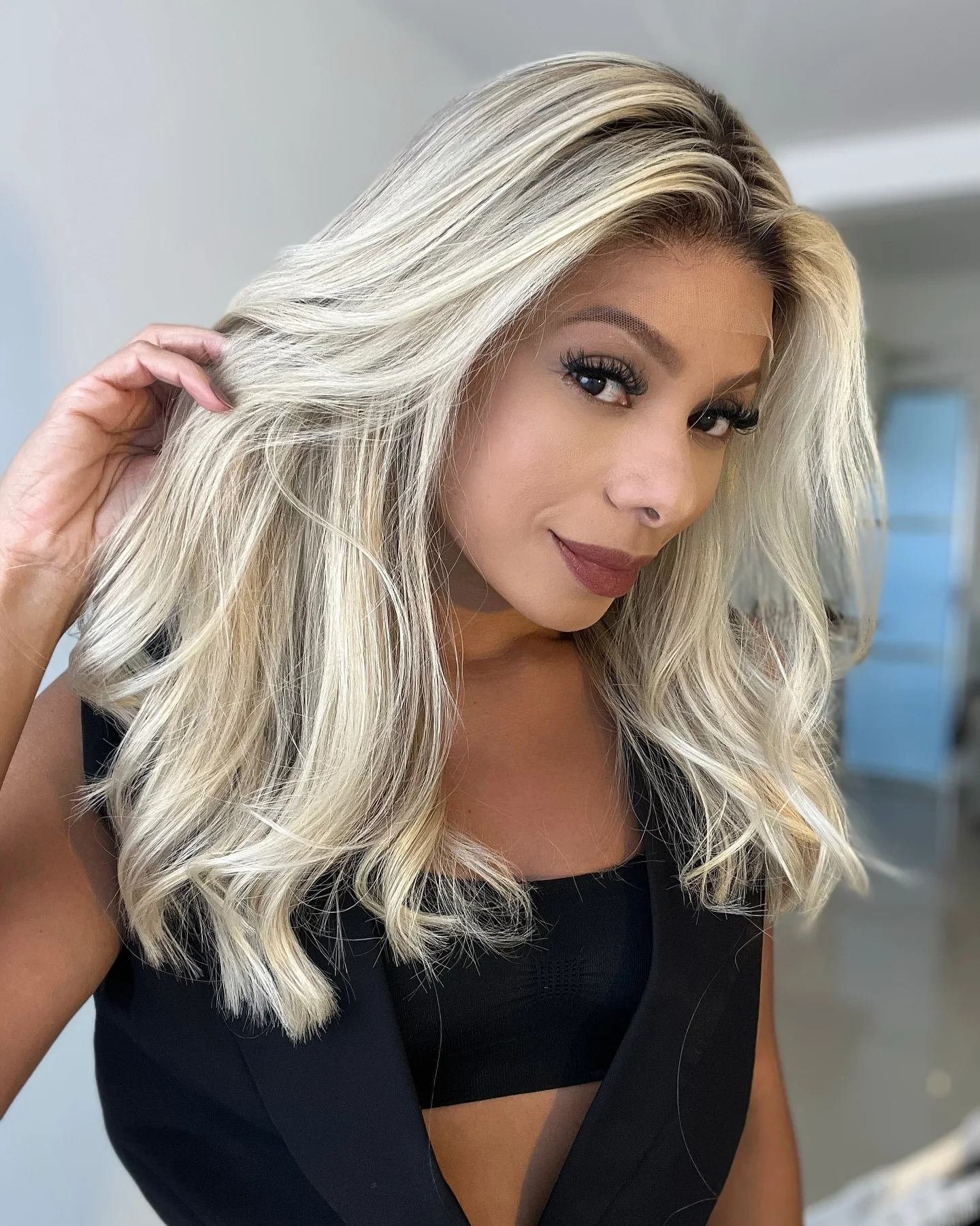 18 Inches Ombre Creamy Blonde Synthetic Lace Frontal Wigs Slightly Wave 180% High Density Heat Resistant Fiber Wigs Daily Used